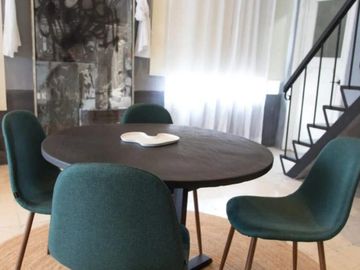 CASA SEMIAMUEBLADA TIPO LOFT CON ESPACIO POTENCIAL LOCAL MÉRIDA CENTRO