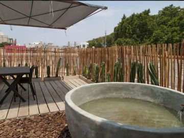 CASA SEMIAMUEBLADA TIPO LOFT CON ESPACIO POTENCIAL LOCAL MÉRIDA CENTRO