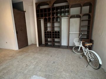 CASA SEMIAMUEBLADA TIPO LOFT CON ESPACIO POTENCIAL LOCAL MÉRIDA CENTRO