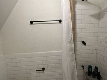 CASA SEMIAMUEBLADA TIPO LOFT CON ESPACIO POTENCIAL LOCAL MÉRIDA CENTRO