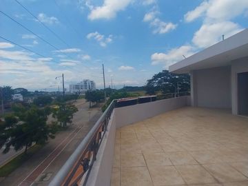 Vendo Espectacular casa en zona residencial de Machala