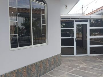 Vendo Espectacular casa en zona residencial de Machala