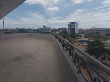 Vendo Espectacular casa en zona residencial de Machala