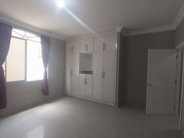 Vendo Espectacular casa en zona residencial de Machala
