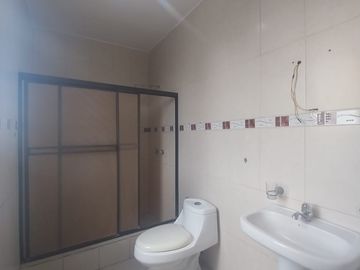 Vendo Espectacular casa en zona residencial de Machala