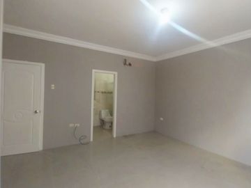 Vendo Espectacular casa en zona residencial de Machala