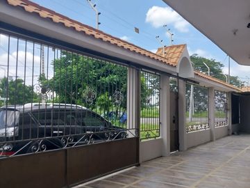 Vendo Espectacular casa en zona residencial de Machala