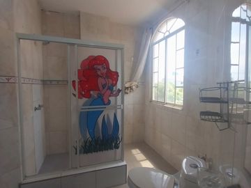 Vendo Espectacular casa en zona residencial de Machala