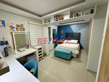 Departamento Con Terraza Y Dos Cómodas Habitaciones Cerca De Wong De Chacarilla En San Borja
