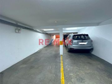 Departamento Con Terraza Y Dos Cómodas Habitaciones Cerca De Wong De Chacarilla En San Borja