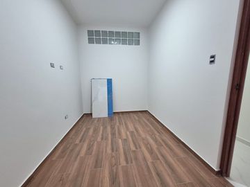VENTA DE CASA EN URBANIZACIÓN LOS SAUCES CERCA DE LA UNIVERSIDAD SIPÁN