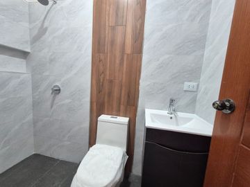 VENTA DE CASA EN URBANIZACIÓN LOS SAUCES CERCA DE LA UNIVERSIDAD SIPÁN