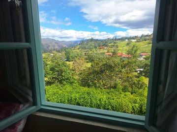 Hermosa Propiedad en Yunguilla, Gran Vista