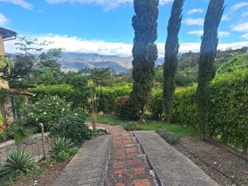 Hermosa Propiedad en Yunguilla, Gran Vista
