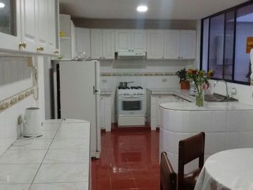 DEPARTMENTO EN RENTA PRIMERA PLANTA 230 M2