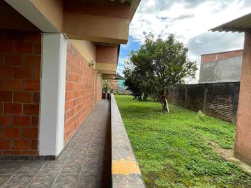 Se arrienda Casa Campestre vía Armenia sector tribunas