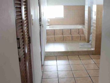 La Planicie 650mt2 Casa de 2 pisos con 4 habitaciones ideal para tu familia ✅