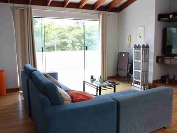 La Planicie 650mt2 Casa de 2 pisos con 4 habitaciones ideal para tu familia ✅