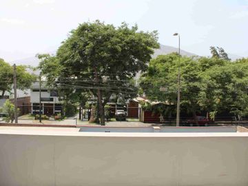 La Planicie 650mt2 Casa de 2 pisos con 4 habitaciones ideal para tu familia ✅