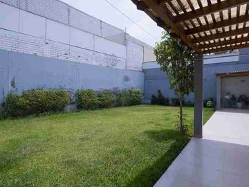 La Planicie 650mt2 Casa de 2 pisos con 4 habitaciones ideal para tu familia ✅