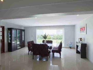 La Planicie 650mt2 Casa de 2 pisos con 4 habitaciones ideal para tu familia ✅