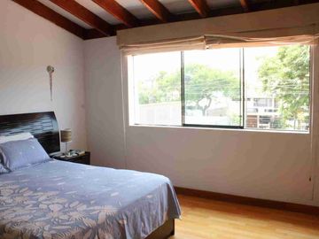 La Planicie 650mt2 Casa de 2 pisos con 4 habitaciones ideal para tu familia ✅