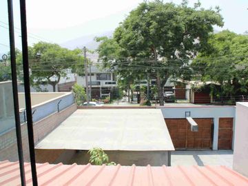 La Planicie 650mt2 Casa de 2 pisos con 4 habitaciones ideal para tu familia ✅