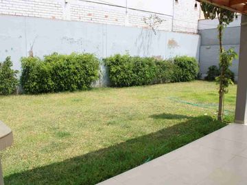 La Planicie 650mt2 Casa de 2 pisos con 4 habitaciones ideal para tu familia ✅