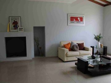 La Planicie 650mt2 Casa de 2 pisos con 4 habitaciones ideal para tu familia ✅