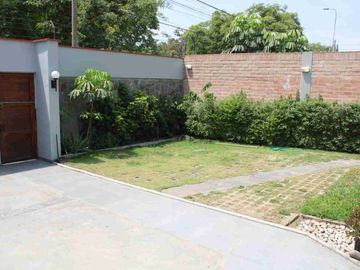 La Planicie 650mt2 Casa de 2 pisos con 4 habitaciones ideal para tu familia ✅