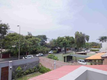 La Planicie 650mt2 Casa de 2 pisos con 4 habitaciones ideal para tu familia ✅