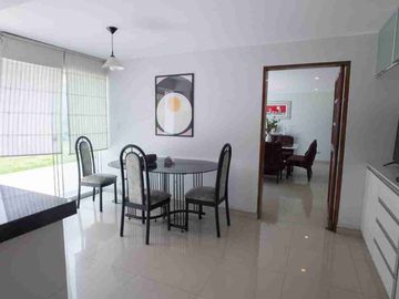La Planicie 650mt2 Casa de 2 pisos con 4 habitaciones ideal para tu familia ✅