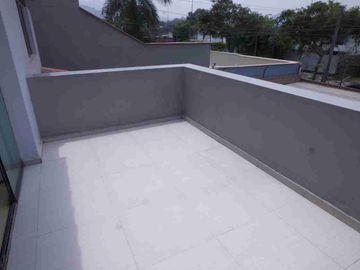 La Planicie 650mt2 Casa de 2 pisos con 4 habitaciones ideal para tu familia ✅