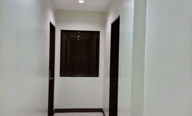 NEW 6 FLOORS BUILDING WITH 30 BEDROOMS WALKING DISTANCE TO UNIVERYSITY OF THE VISAYAS