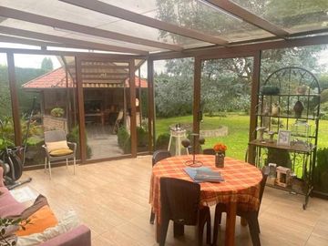 Elegante villa en venta con 1.500m2T sector San Joaquín