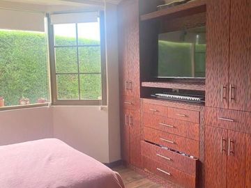 Elegante villa en venta con 1.500m2T sector San Joaquín