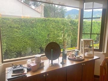 Elegante villa en venta con 1.500m2T sector San Joaquín