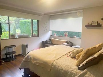 Elegante villa en venta con 1.500m2T sector San Joaquín