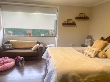 Elegante villa en venta con 1.500m2T sector San Joaquín