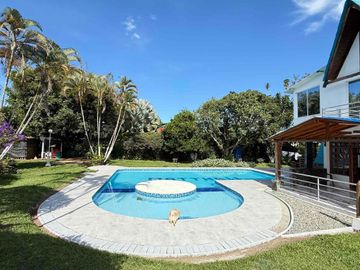 Se vende casa campestre Armenia vía La Tebaida