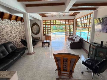 Se vende casa campestre Armenia vía La Tebaida