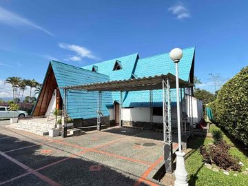 Se vende casa campestre Armenia vía La Tebaida