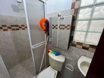 SE VENDE CASA TRES PISOS EN CONJUNTO BOSQUES DE MACHANGARA