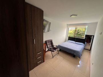 SE VENDE CASA TRES PISOS EN CONJUNTO BOSQUES DE MACHANGARA