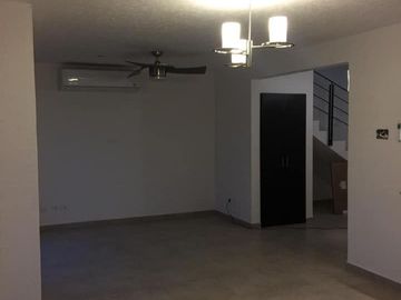 CASA EN VENTA DREAM LAGOONS APODACA
