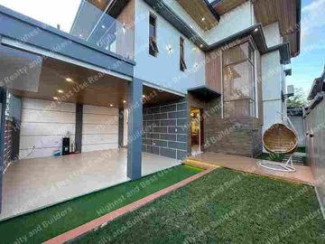 Modern House in Tierra El Sol Subdivision by Master Broker July de Vera