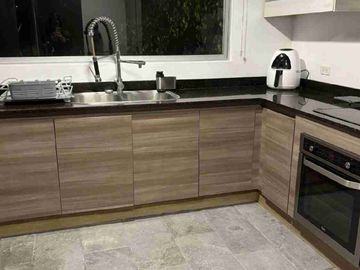 Hermoso Departamento,   venta CUMBAYA
