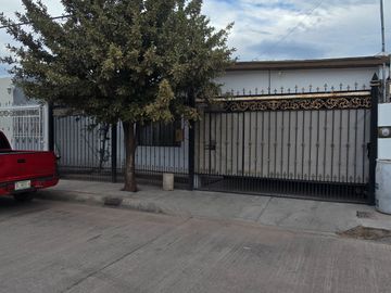 🏡 Casa en Venta – Col. Ruiz Massiu