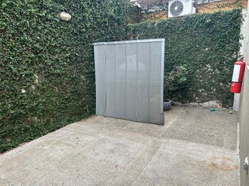 VENDO MUY LINDA CASA EN SAMBORONDÓN DE 3 DORMITORIOS