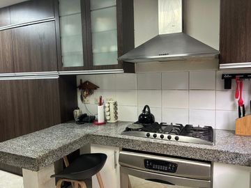 VENDO MUY LINDA CASA EN SAMBORONDÓN DE 3 DORMITORIOS